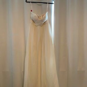 White Donna Morgan Bridesmaid Dress. Size 0.